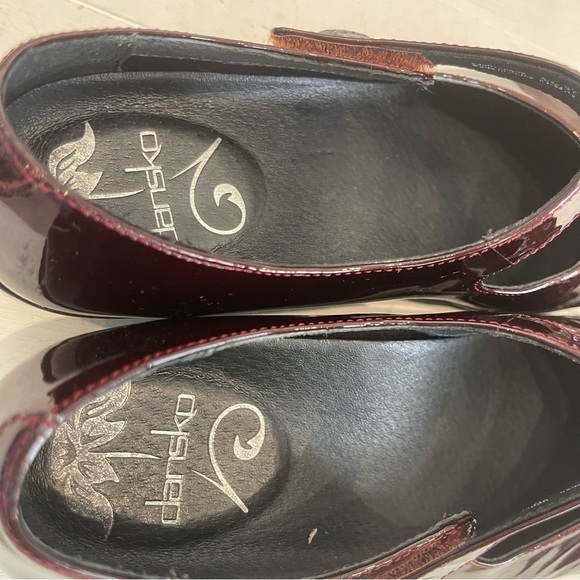 Dansko Black Cherry Patent Leather Opal Mary Janes Flats, size 37 EUR 7 US - Picture 6 of 10